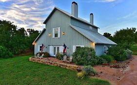 Lazy t Bed And Breakfast Fredericksburg